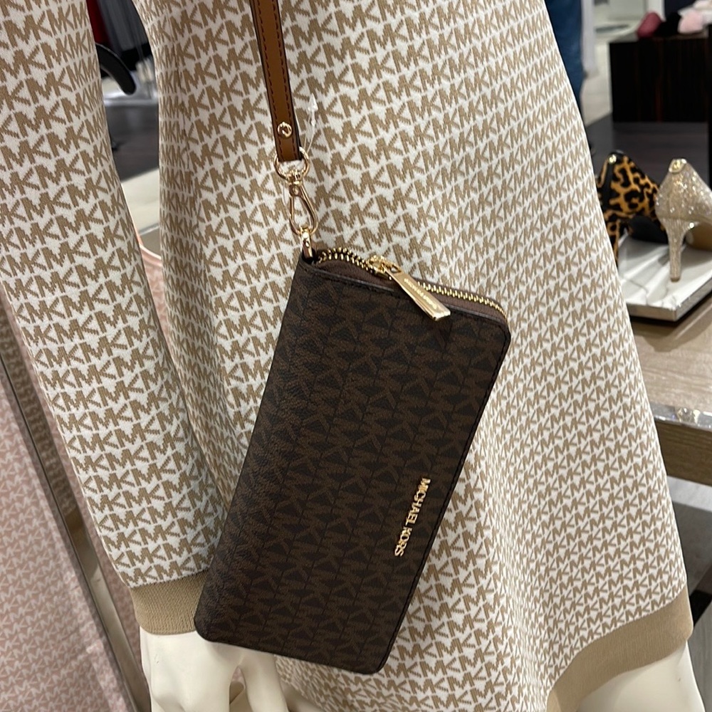 Michael Kors Jet Set Travel Large Travel CONTINENTAL wallet-wristlet-phoneholder - Picture 3 of 16